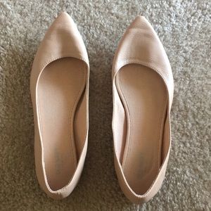 Old Navy Nude Flat